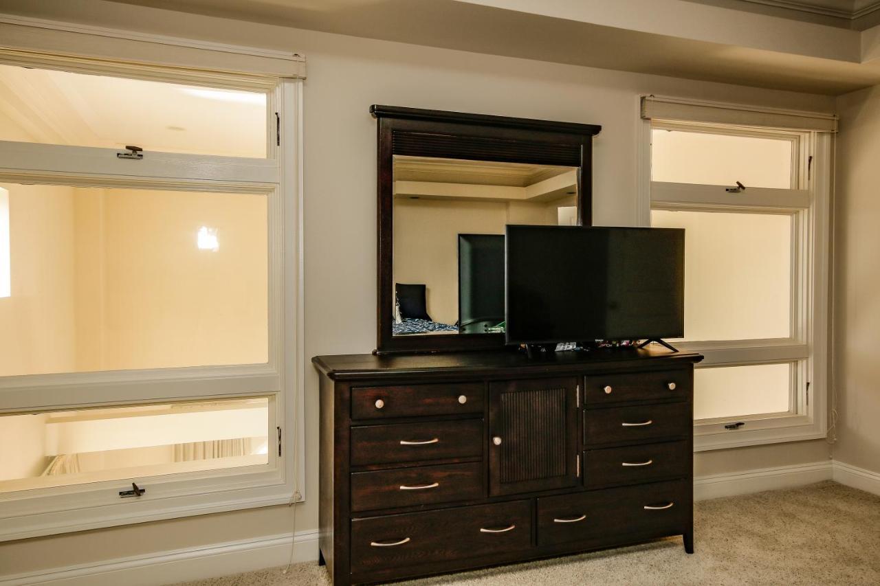Chase Penthouse: Harbor View with Free Parking Apartment Baltimore Exterior photo